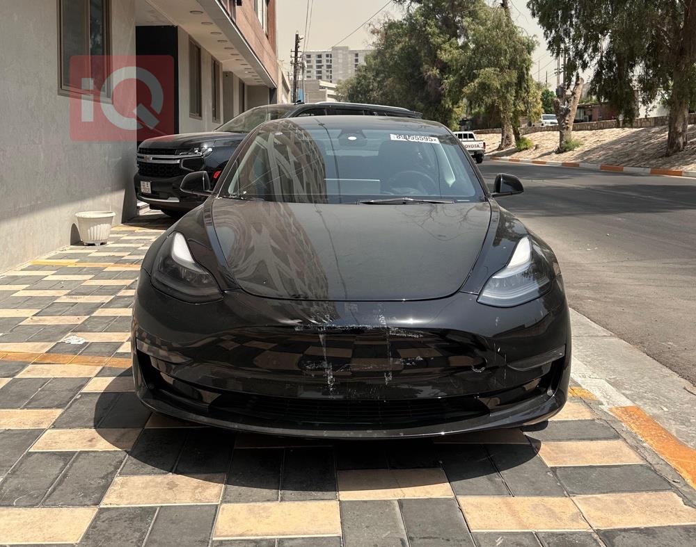 تسلا موديل 3